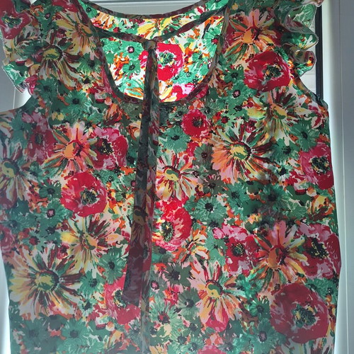 Blouse used, floral, comfortable, one size