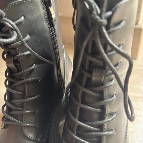 Parex black leather ankle boots like new, size 37