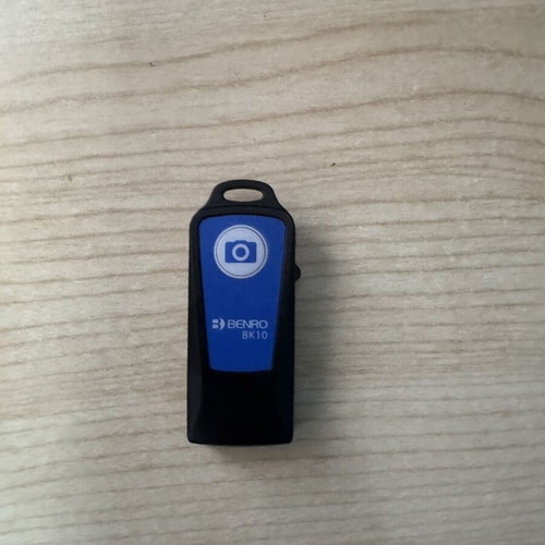 Selfie Stick Tripod Benro BK10 with Bluetooth Remote like new, extendable