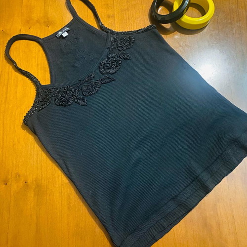 Rodo top embroidered black rib size M like new