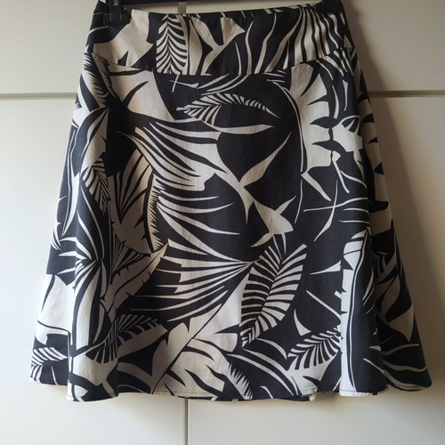Midi skirt black and white A-line like new