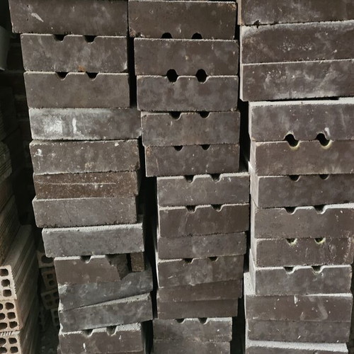 Fire bricks from storage heaters like new, 60+ pieces