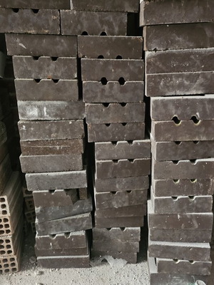 Fire bricks from storage heaters like new, 60+ pieces