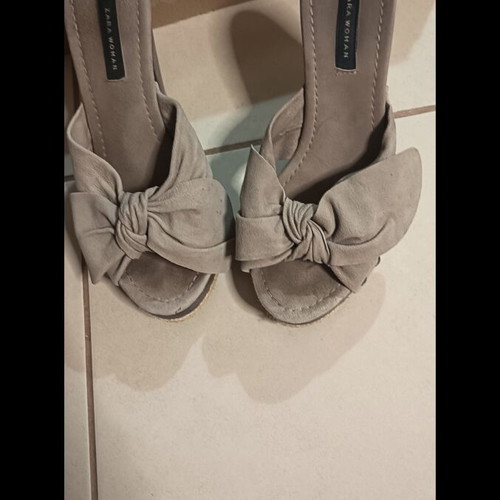 Zara wooden beige clogs, size 38