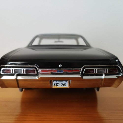 Supernatural 1967 Chevrolet Impala Sport Sedan diecast 1:18 scale model by Greenlight