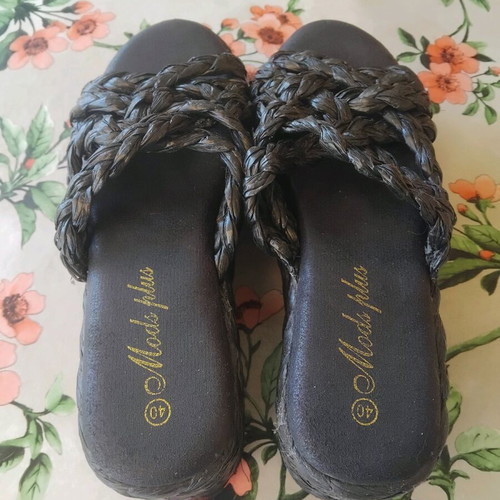 Knitted platforms like new, black, size 40