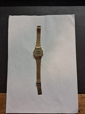 Γυναικείο ψηφιακό ρολόι Casio