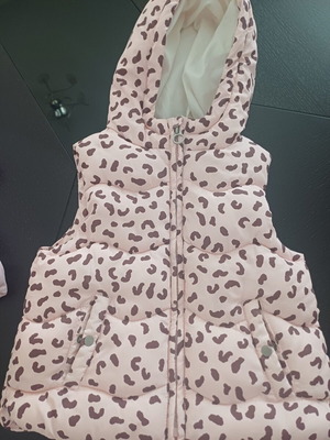 Zara sleeveless jacket for girl 2 to 3 years like new, pink