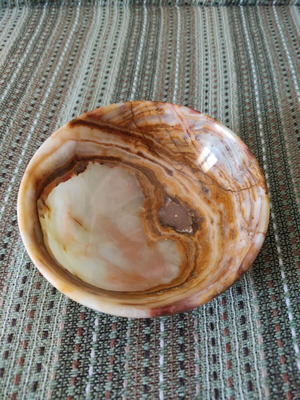 Alabaster bowl, diameter 12.5 cm, height 4 cm
