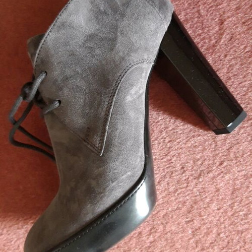 Hogan shoes grey suede like new, size 37