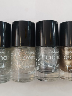 Σετ 4 βερνίκια νυχιών Gamma Croma, 2 με στρας, 2 πέρλες