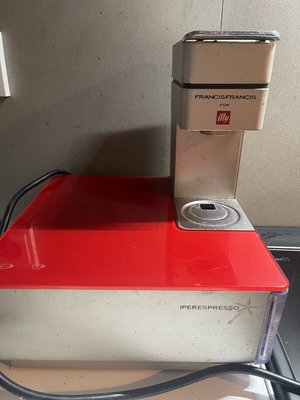 Francis Iperespresso used, barely used
