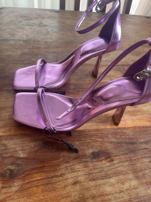 Zara pink sandals size 37 new