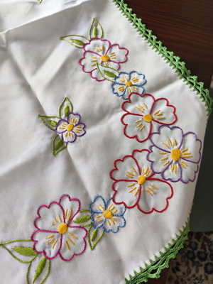 Handmade embroidered tablecloth from Lefkada 80x80 cm like new