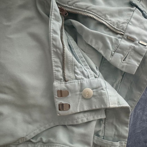 Save Khaki United chino shorts size 30 like new, light khaki