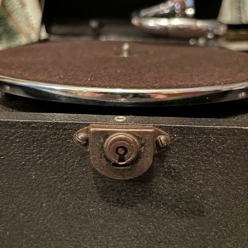 HMV gramophone used, antique La Voix de Son Maitre
