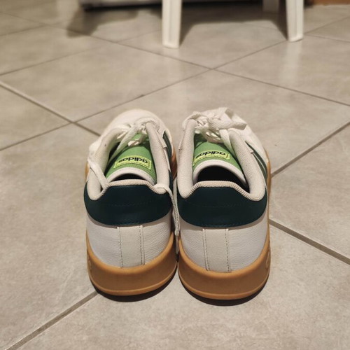 AdidasBreaknet white shoes like new, size 46
