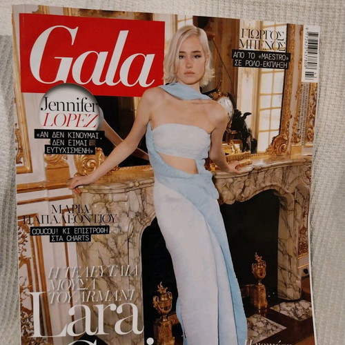 Gala magazines like new, pack of 3 issues 2025