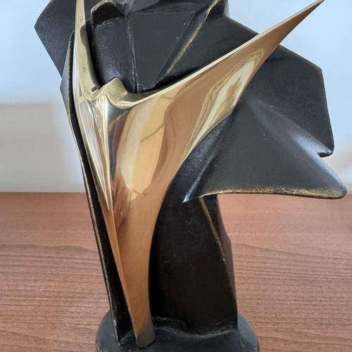 Brass sculpture by Kostas Dikefalos like new, 4 kg