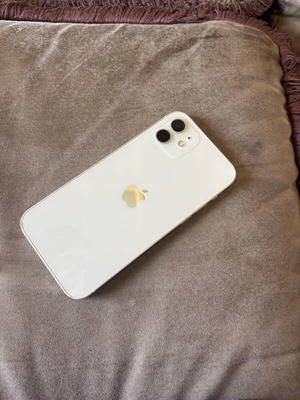 iPhone 12 64GB dual 12MP camera white, like new with case