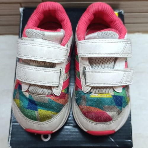 Adidas kids shoes like new, barely worn