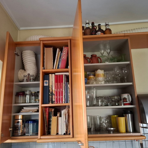 Miele Upper Cabinets and 2 Drawer Columns used