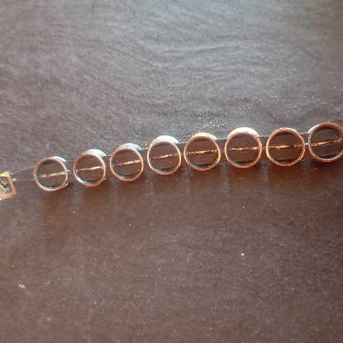 Tennis bracelet used with colorful Rivoli crystals