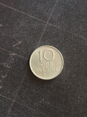 Sweden 10 Ore Coin 1966 like new