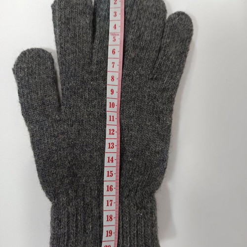 Knitted gloves grey like new unisex