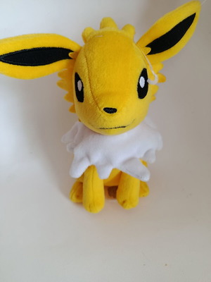 Pokemon Tomy Nintendo Jazwares Jolteon plush new