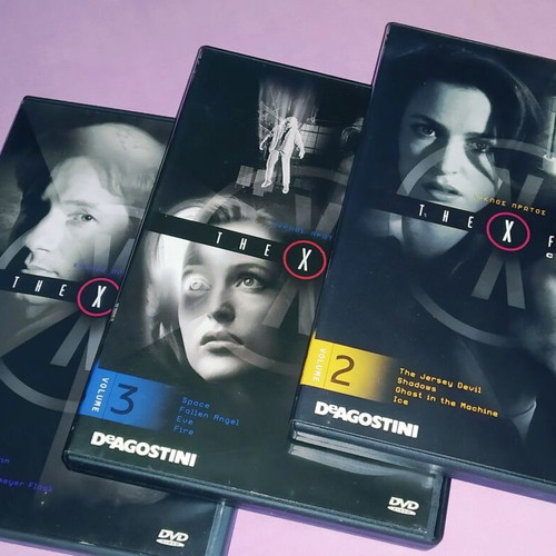 The X Files Collection DVD set like new with subtitles