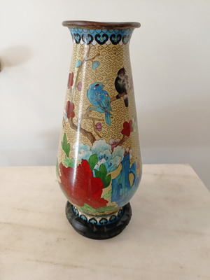 Cloisonné vase used with beautiful design
