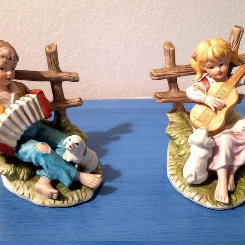 Decorative figurines set of 2 from the 1960s, like new