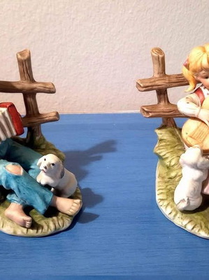 Decorative figurines set of 2 from the 1960s, like new
