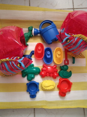 Beach toys and armbands like new