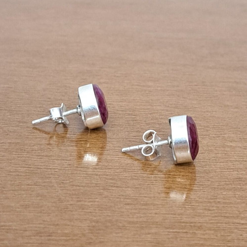 Silver Earrings 925 with 5mm Rubies new, elegant studs
