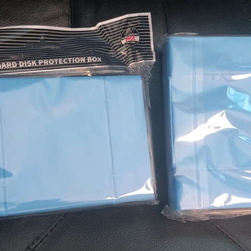 Blue 3.5 external hard drive cases new, set of 2