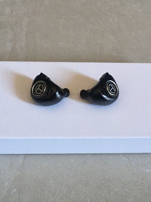 TRN V90 In-Ear Monitor σαν καινούργιο, 5-δρομα υβριδικό