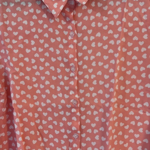 Ijoah shirt with white hearts on pink background, size S