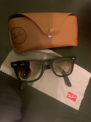 Ray Ban Wayfarer sunglasses like new, black and brown