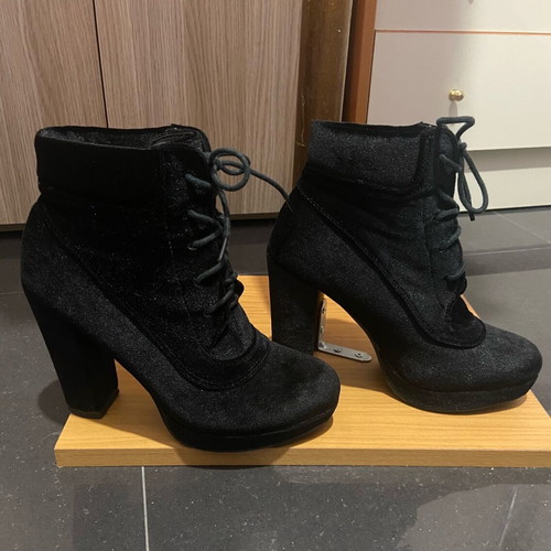 Black velvet ankle boots used, size 38, 11cm heel