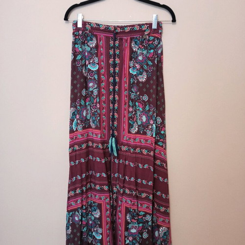 Attrattivo long skirt lightly used, size small
