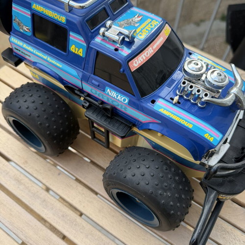 Nikko Gator Amphibious toy used, no controller included