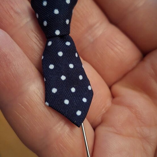Lapel Pin Tie-Shaped Navy Blue New