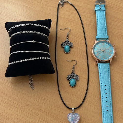 Fashion jewellery set with 5 bracelets, necklace, earrings and watch new, multicolor