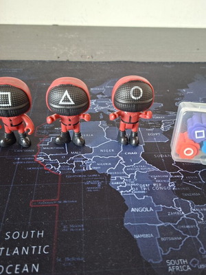 Squid Game Guard Figures like new with Gonggi box