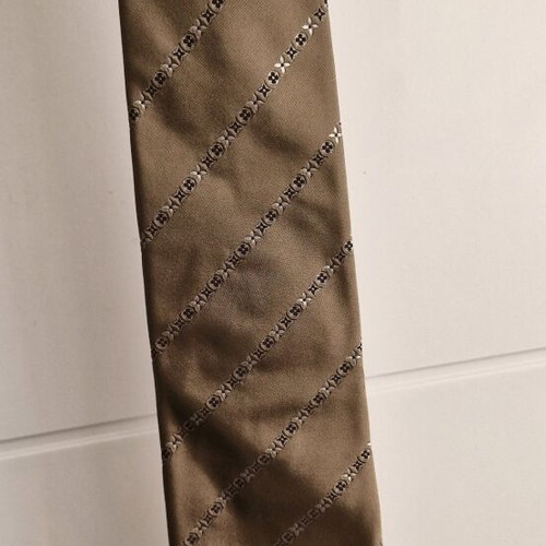 Louis Vuitton tie used, 100% silk, beige brown