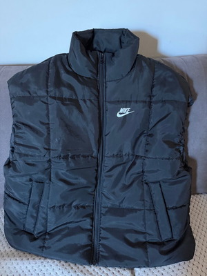 Nike Therma-Fit thermal vest, black, size XS