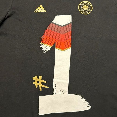 Adidas 2014 World Cup winner Germany women's T-Shirt size Large black color Summer