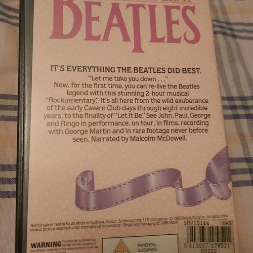 The Compleat Beatles Clamshell VHS tape like new, MGM Music 1986